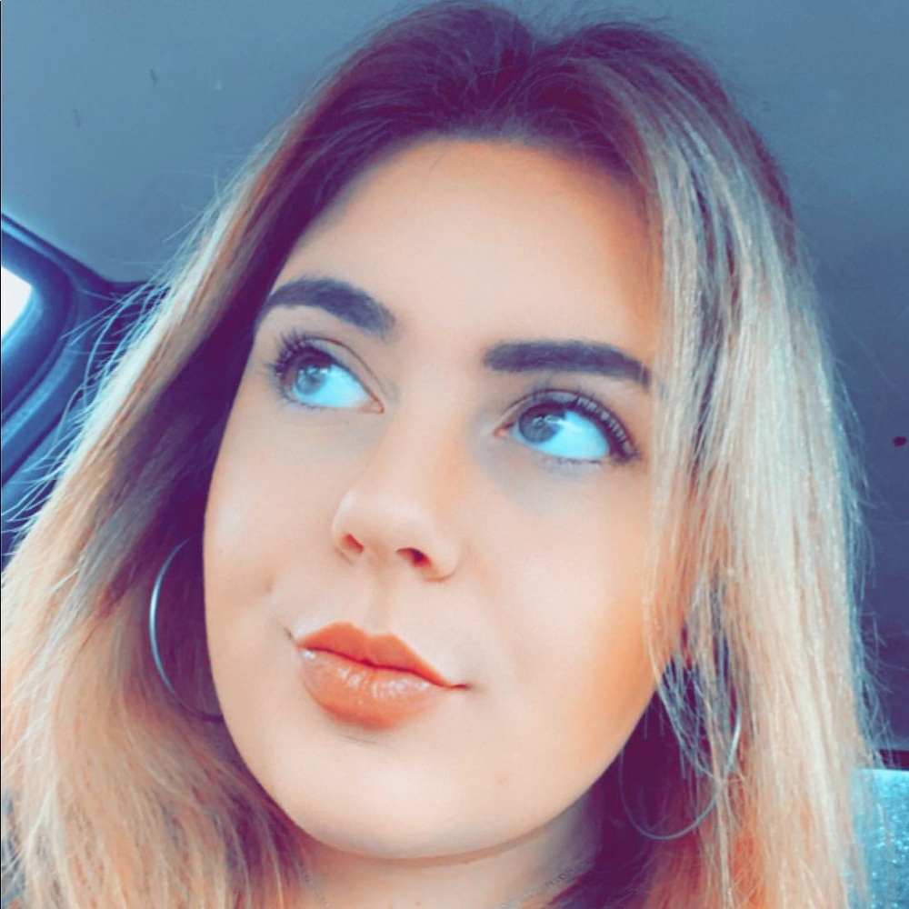 Meet your Posher, Megan